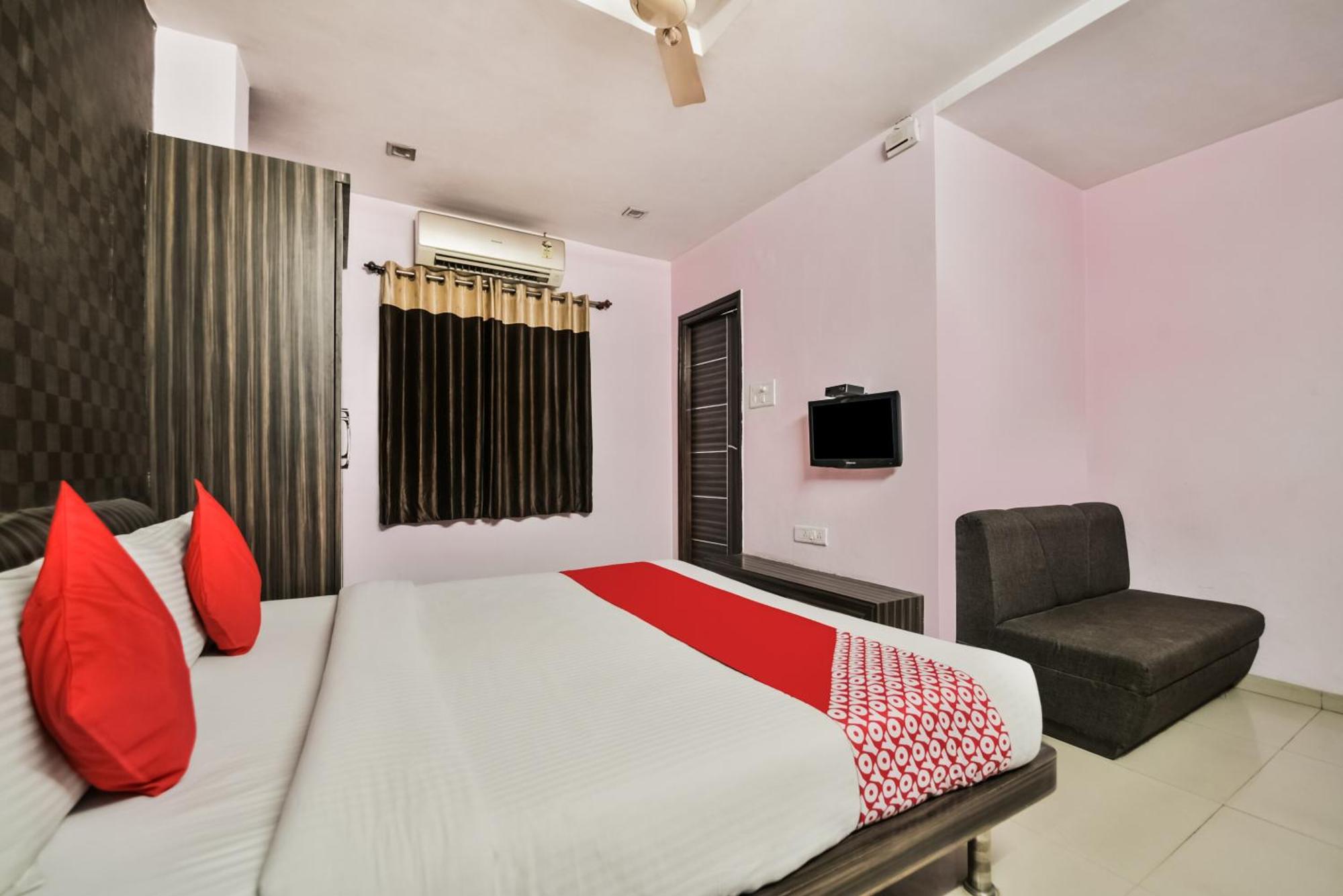 Oyo Hotel Ajanta Hamirgarh Exterior foto